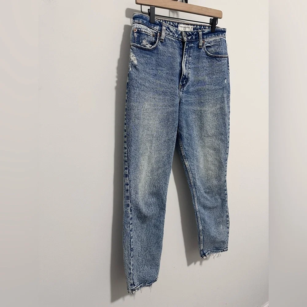 Abercrombie & Fitch The Mom High Rise Jean Long Curve Love